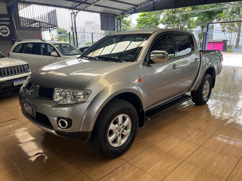 MITSUBISHI L 200 Triton - Foto