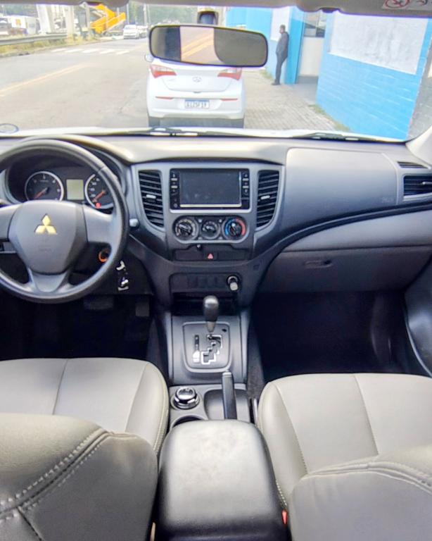 MITSUBISHI L 200 Triton - Foto