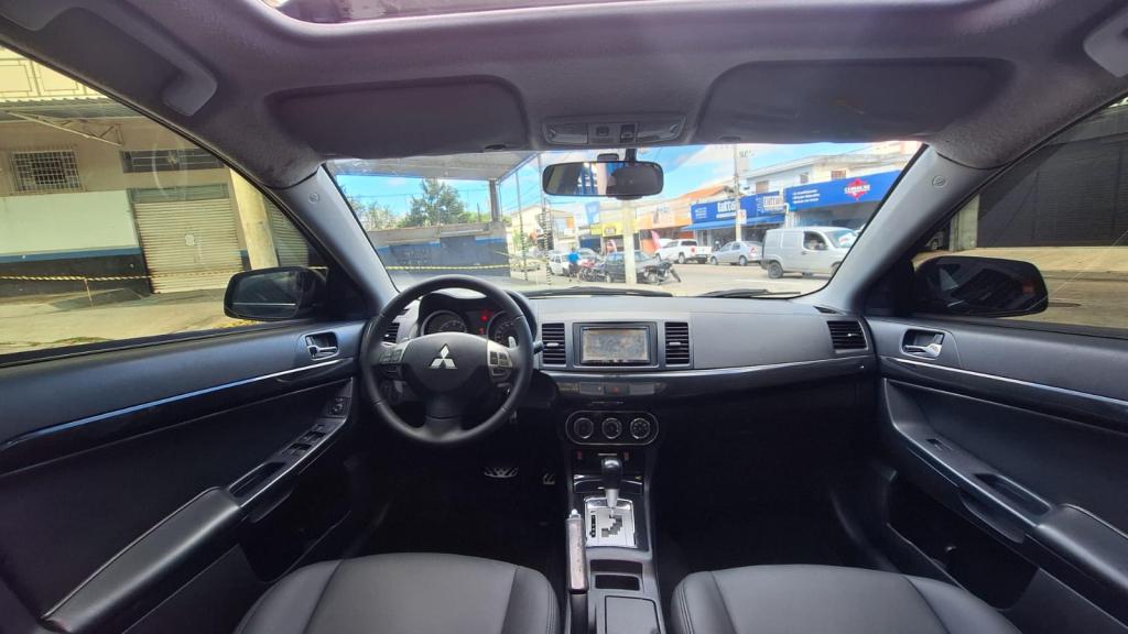 MITSUBISHI Lancer - Foto