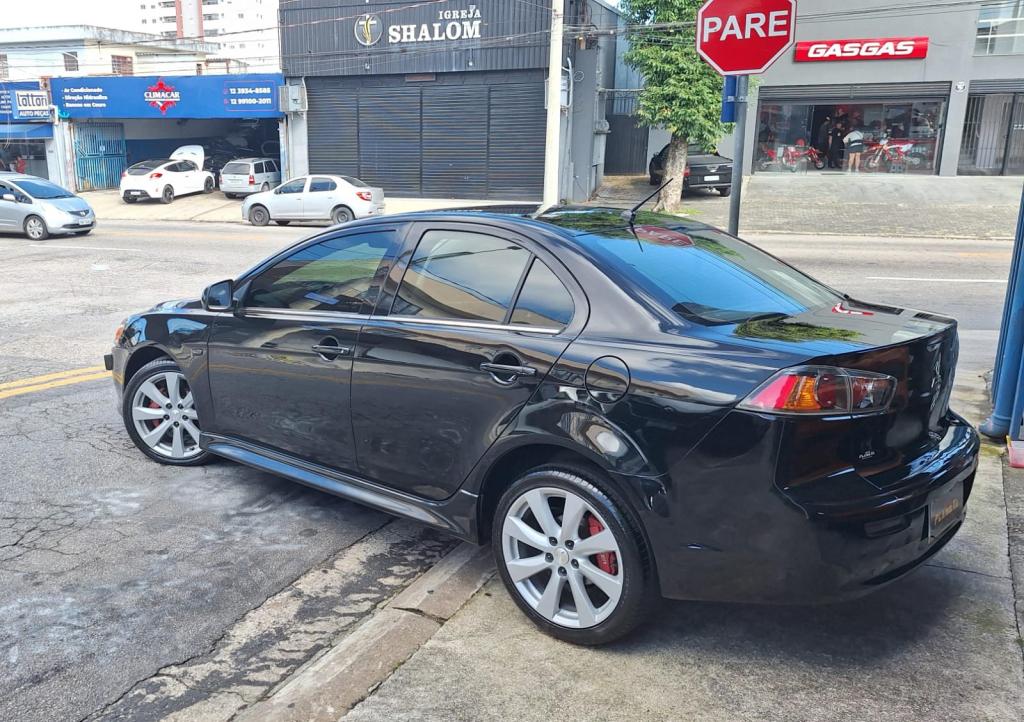 MITSUBISHI Lancer - Foto