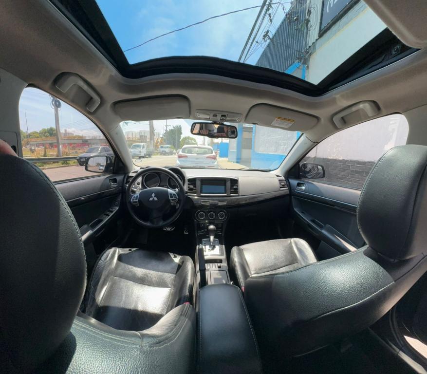 MITSUBISHI Lancer - Foto