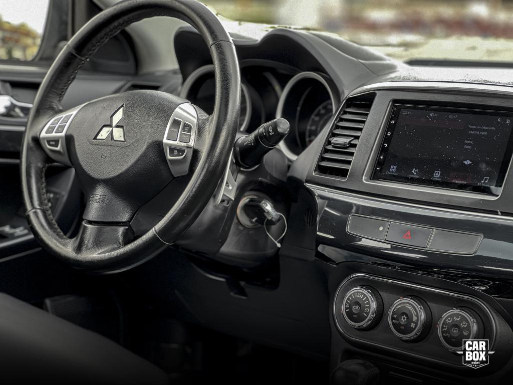 MITSUBISHI Lancer - Foto