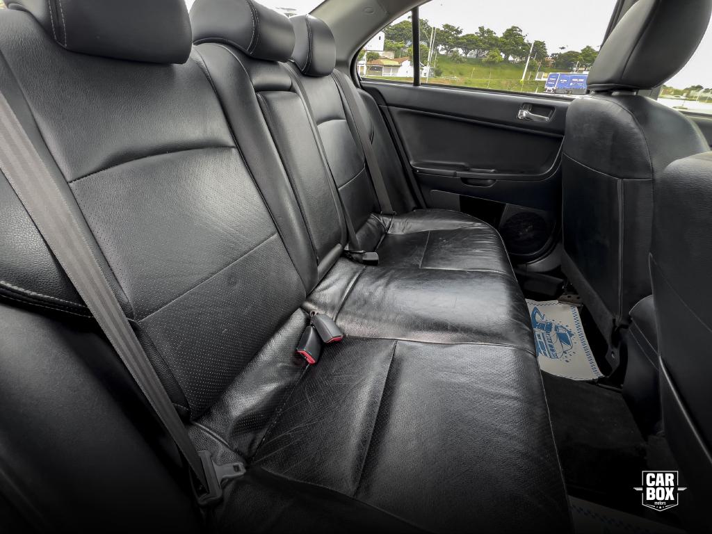 MITSUBISHI Lancer - Foto