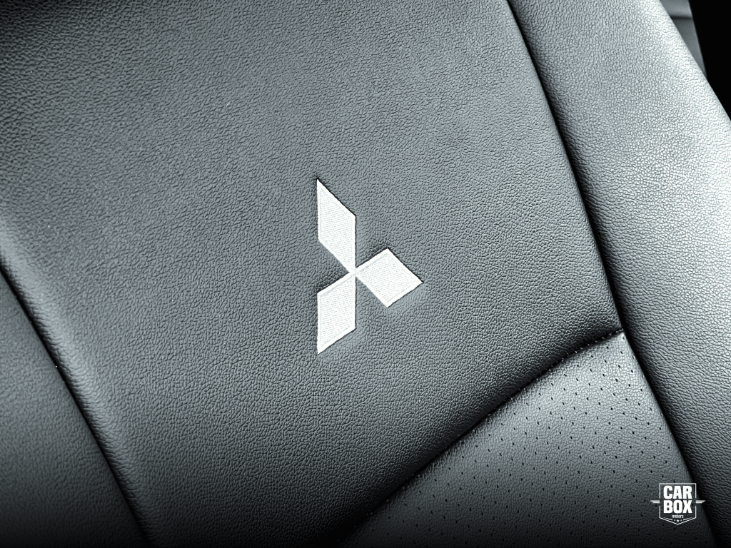 MITSUBISHI Lancer - Foto