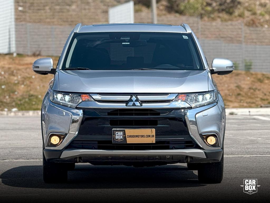 MITSUBISHI Outlander - Miniatura