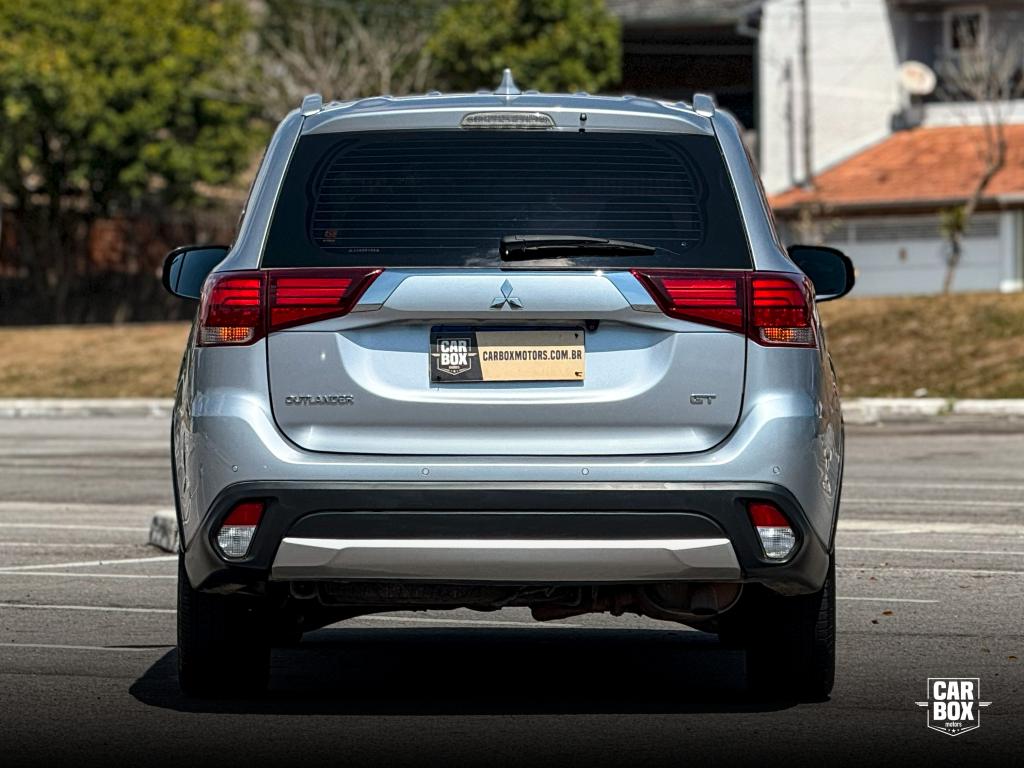 MITSUBISHI Outlander - Foto