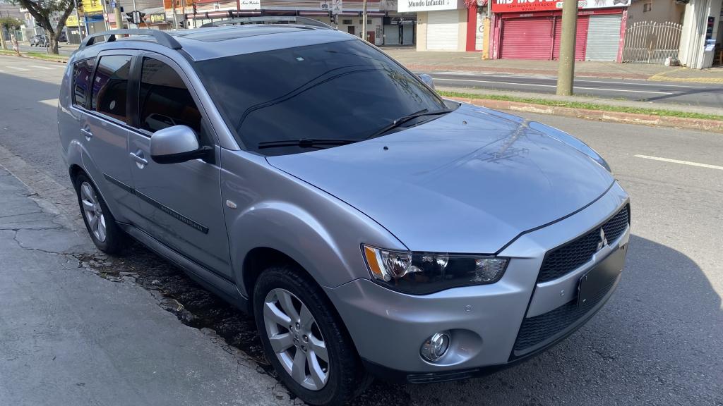 MITSUBISHI Outlander - Foto