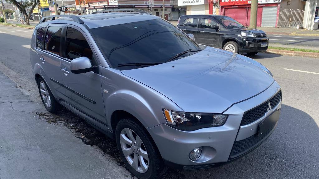 MITSUBISHI Outlander - Foto