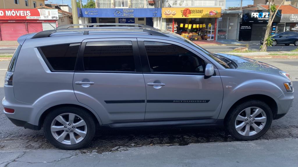 MITSUBISHI Outlander - Foto