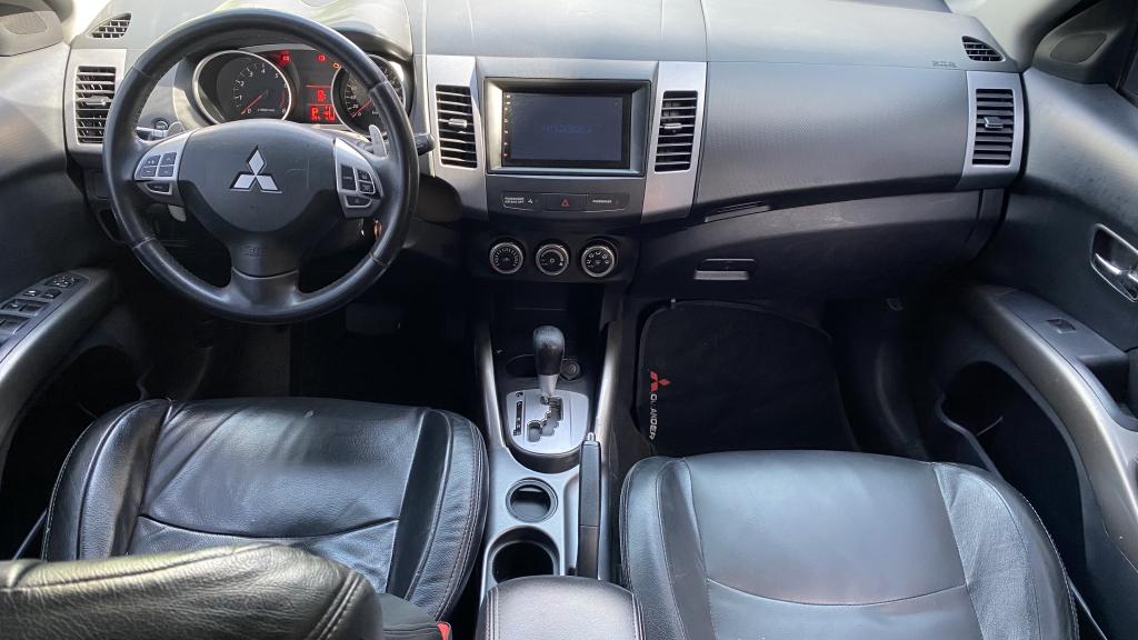MITSUBISHI Outlander - Foto