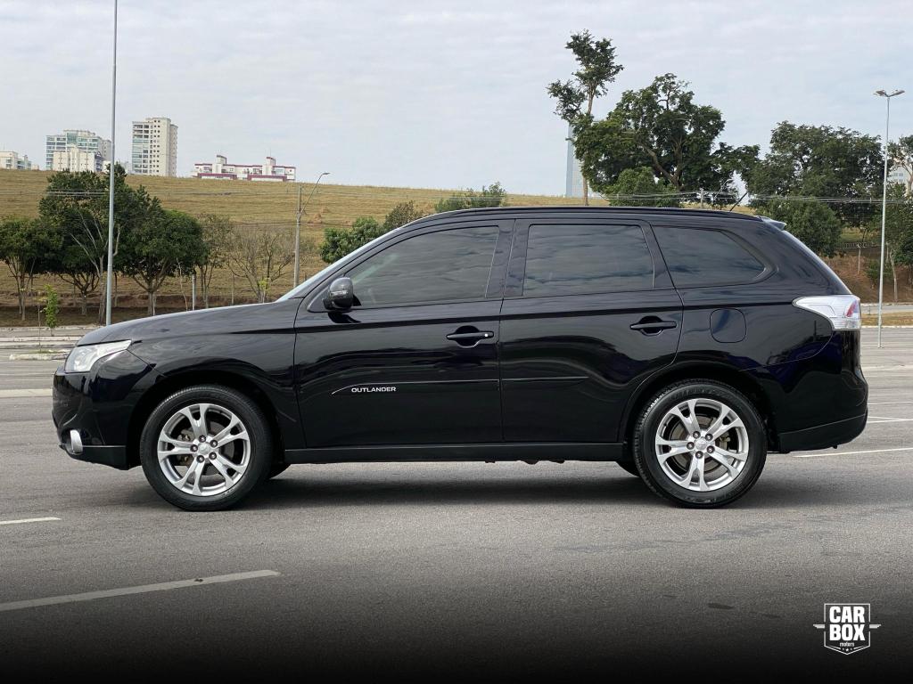 MITSUBISHI Outlander - Foto