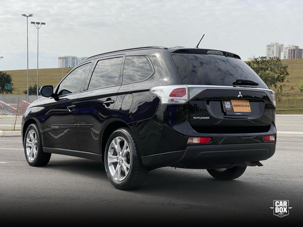 MITSUBISHI Outlander - Foto