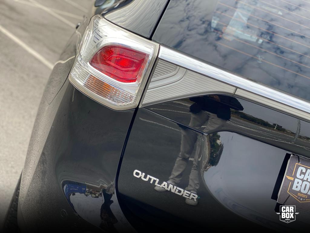 MITSUBISHI Outlander - Foto
