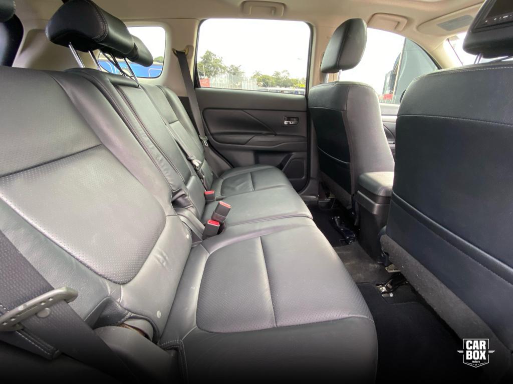 MITSUBISHI Outlander - Foto