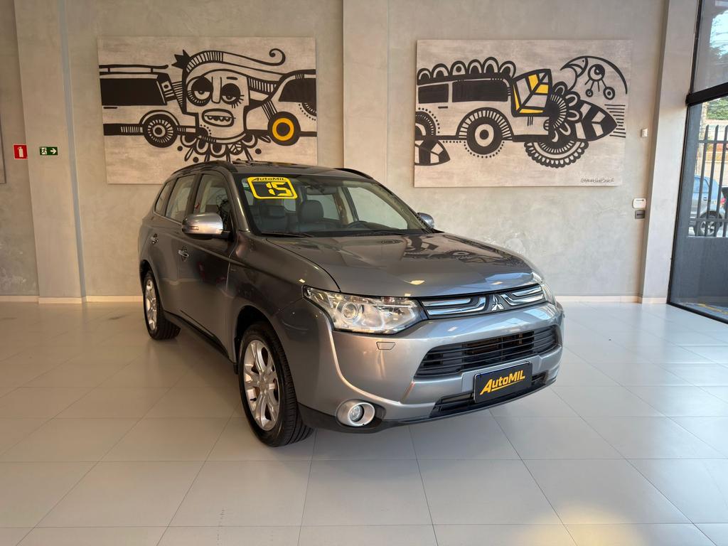MITSUBISHI Outlander - Foto