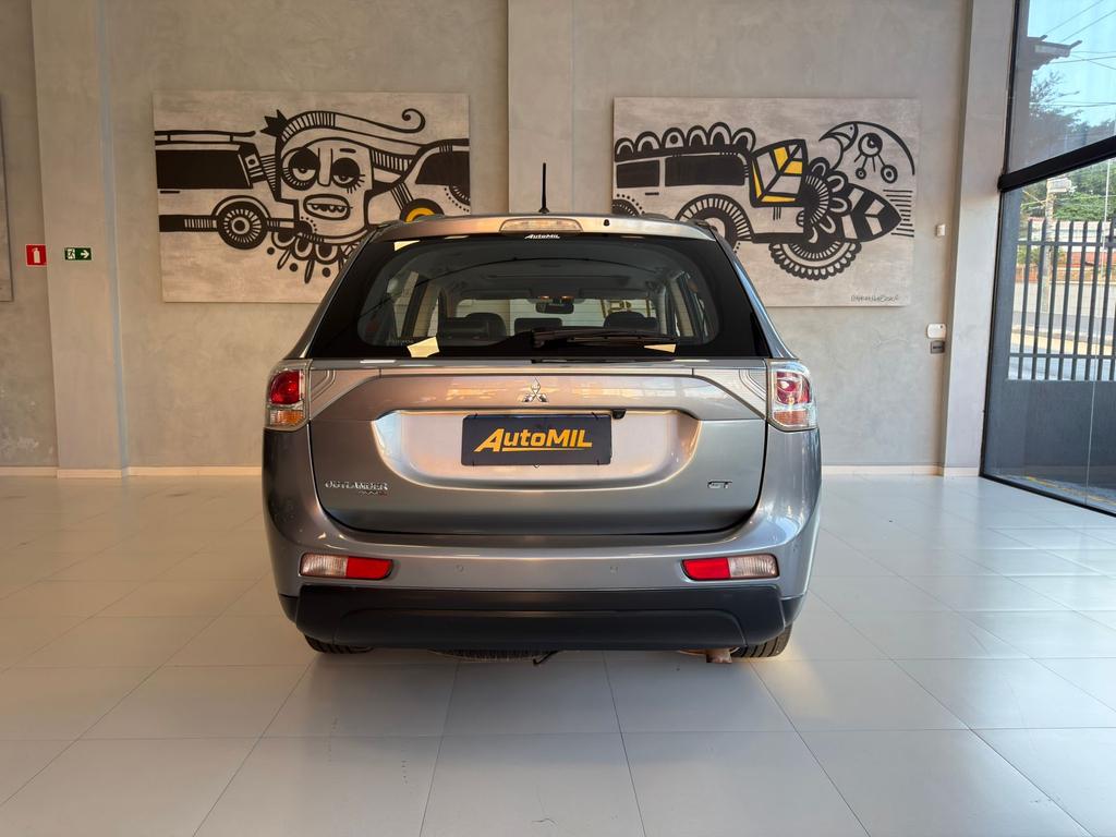 MITSUBISHI Outlander - Foto