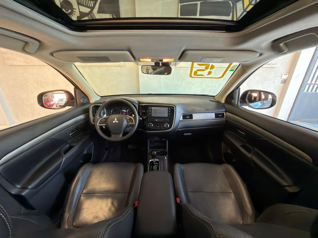 MITSUBISHI Outlander - Foto