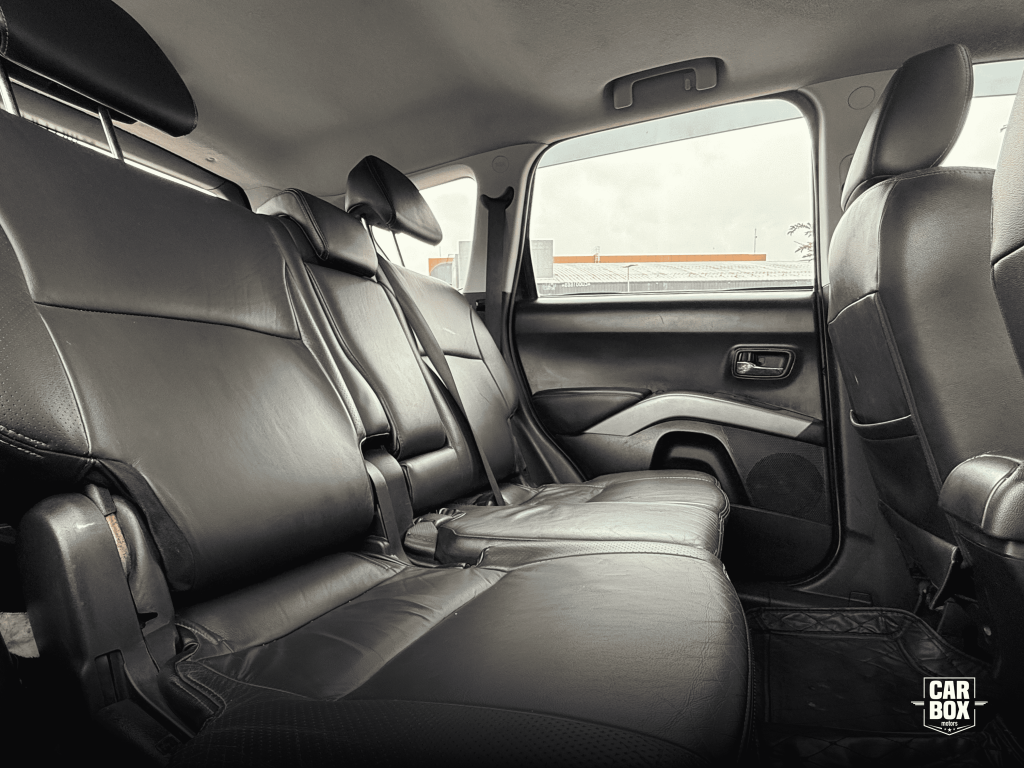 MITSUBISHI Outlander - Foto