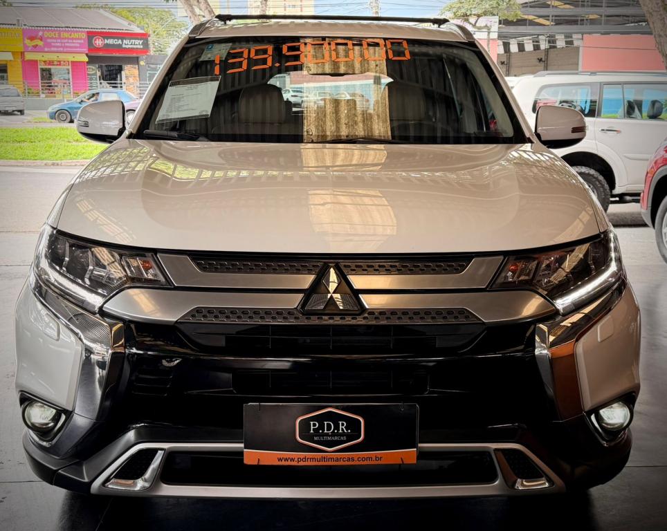 MITSUBISHI Outlander - Foto