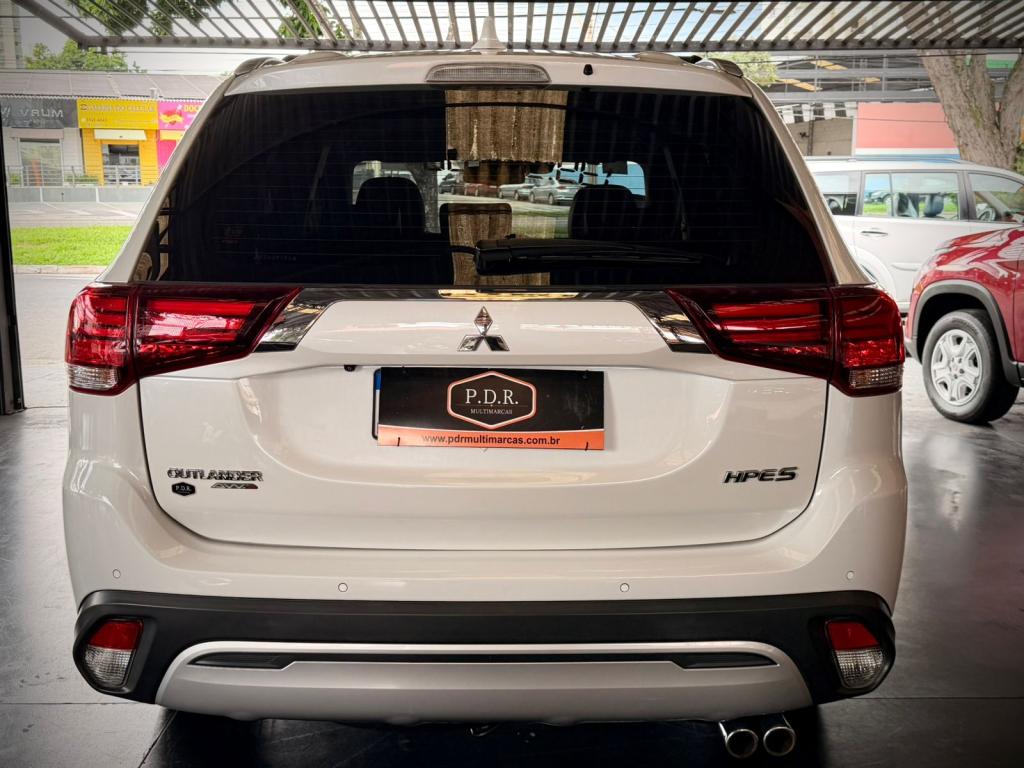 MITSUBISHI Outlander - Foto