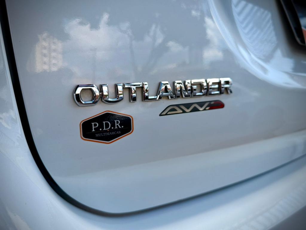 MITSUBISHI Outlander - Foto