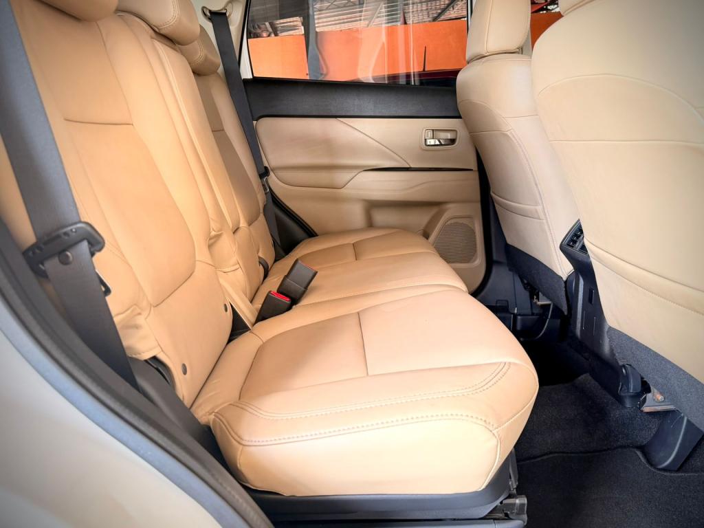 MITSUBISHI Outlander - Foto