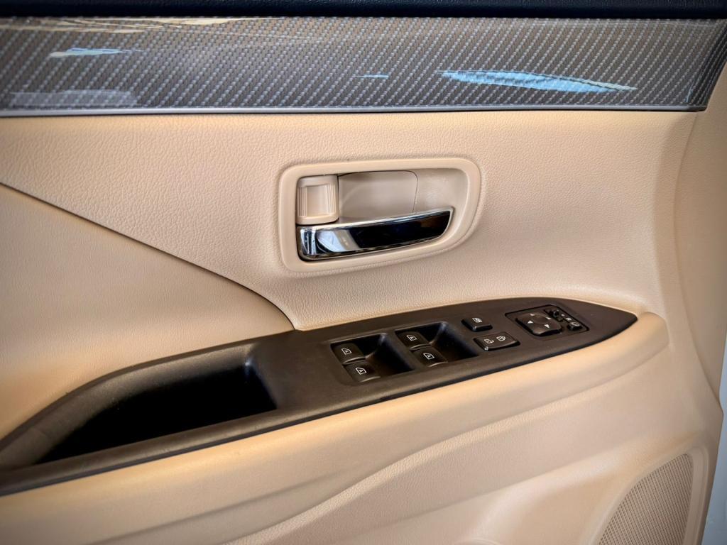 MITSUBISHI Outlander - Foto