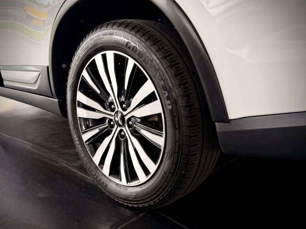 MITSUBISHI Outlander - Foto