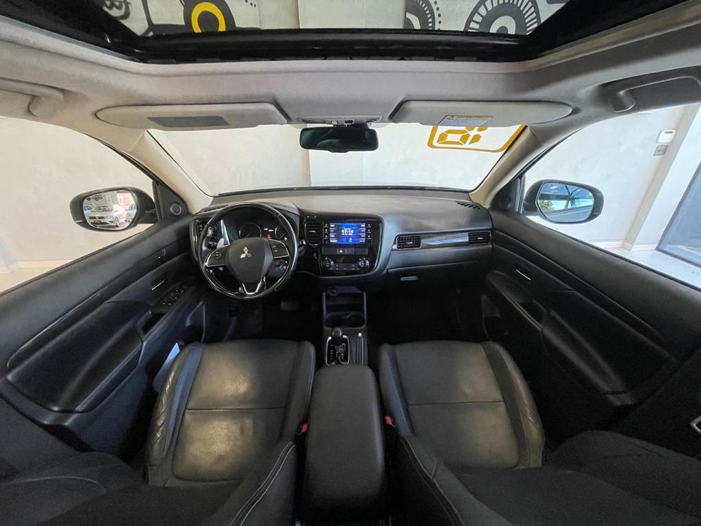 MITSUBISHI Outlander - Foto