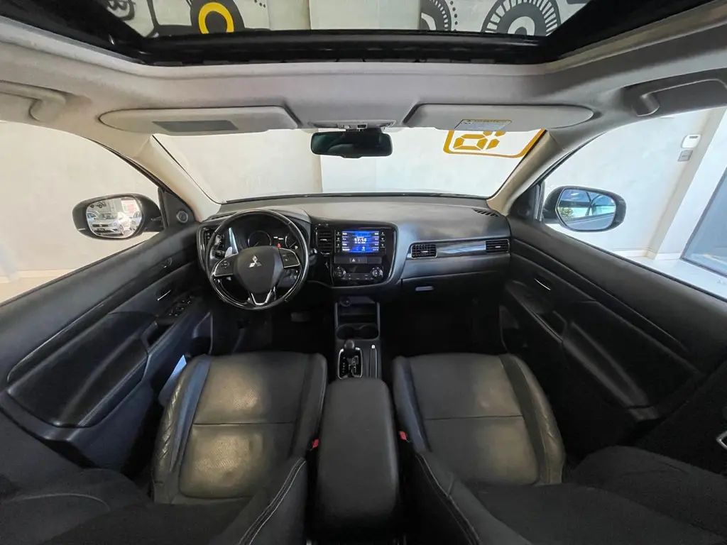 MITSUBISHI Outlander - Foto