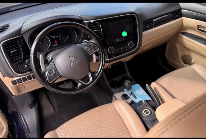 MITSUBISHI Outlander - Foto