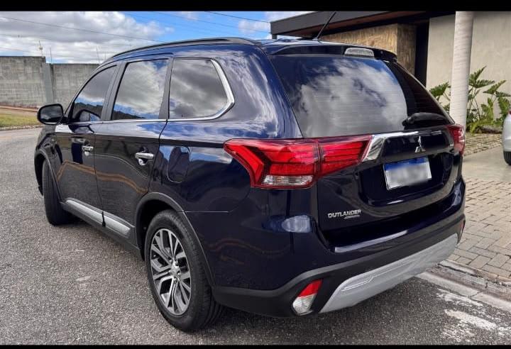 MITSUBISHI Outlander - Foto