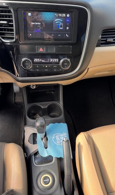 MITSUBISHI Outlander - Foto