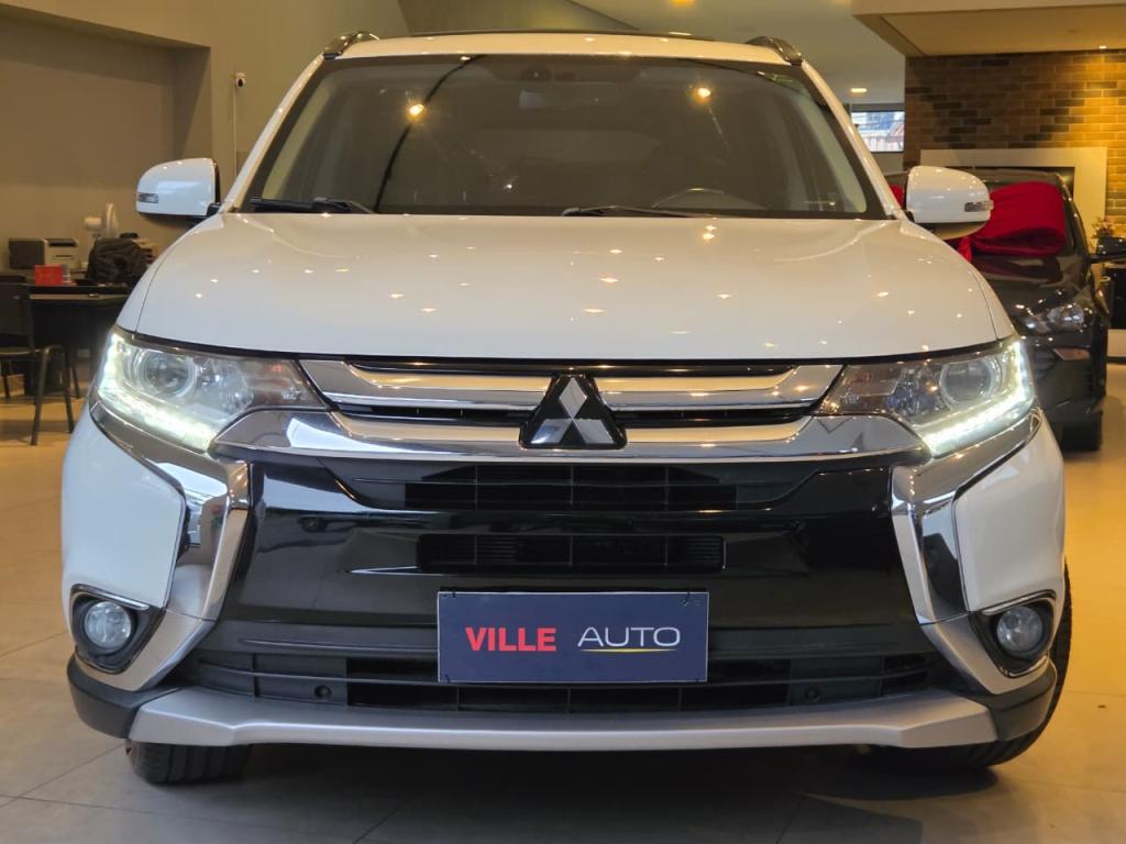 MITSUBISHI Outlander - Foto
