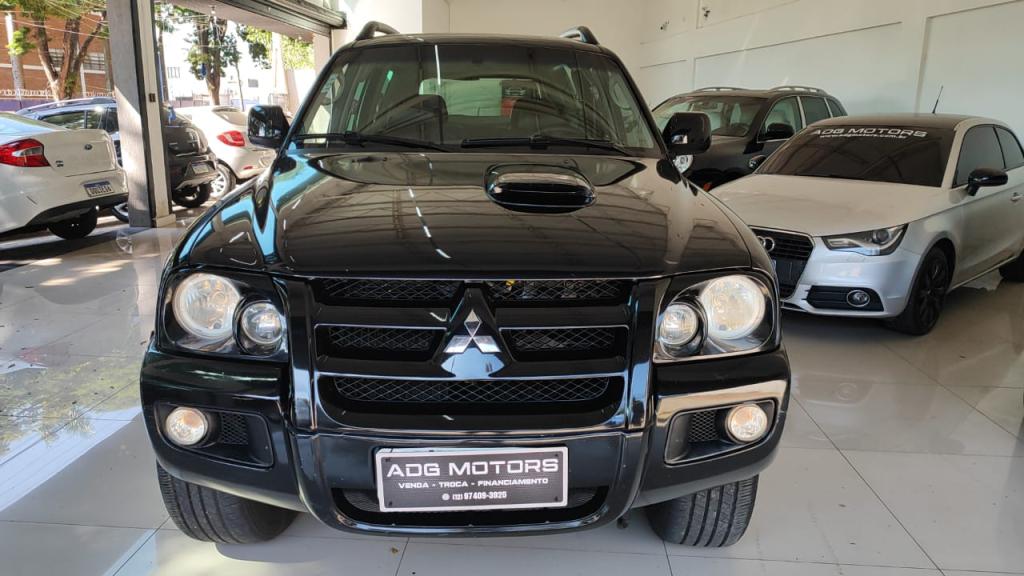 MITSUBISHI Pajero - Foto