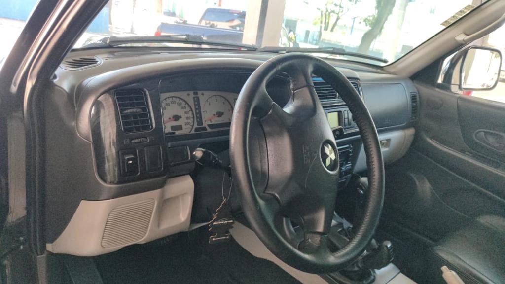 MITSUBISHI Pajero - Foto