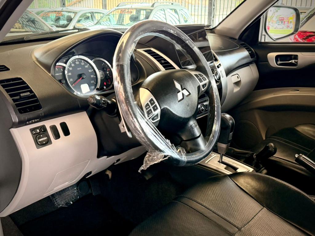 MITSUBISHI Pajero Dakar - Foto