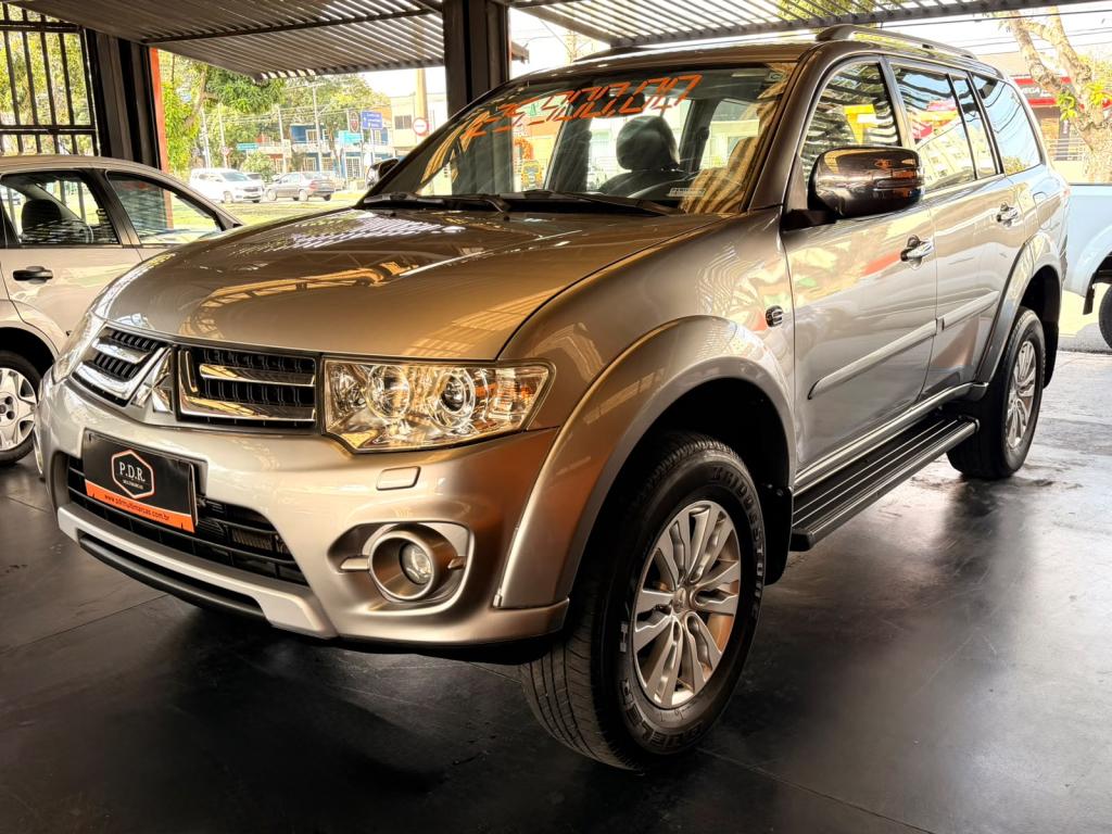 MITSUBISHI Pajero Dakar