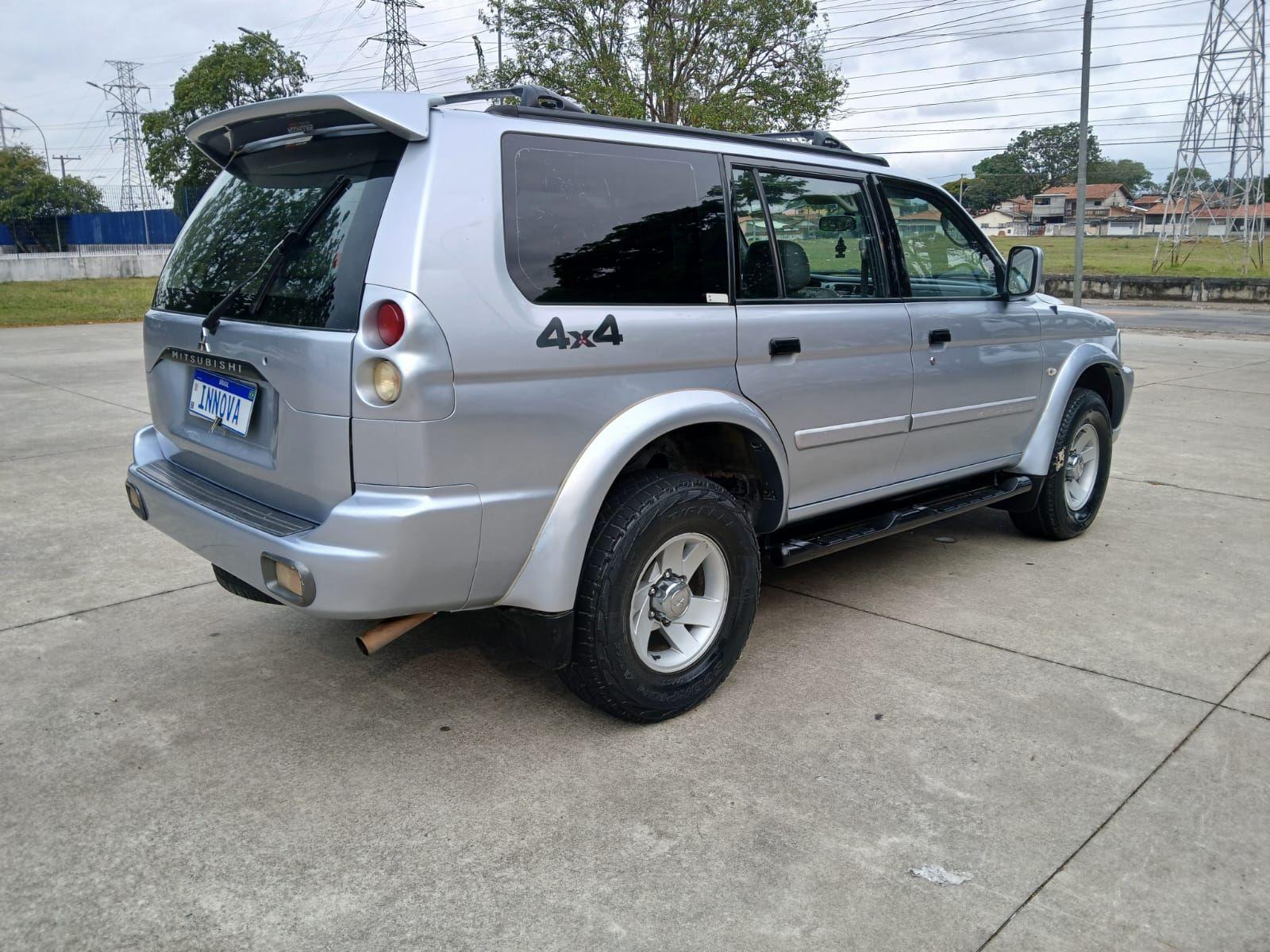 MITSUBISHI Pajero Sport - Miniatura