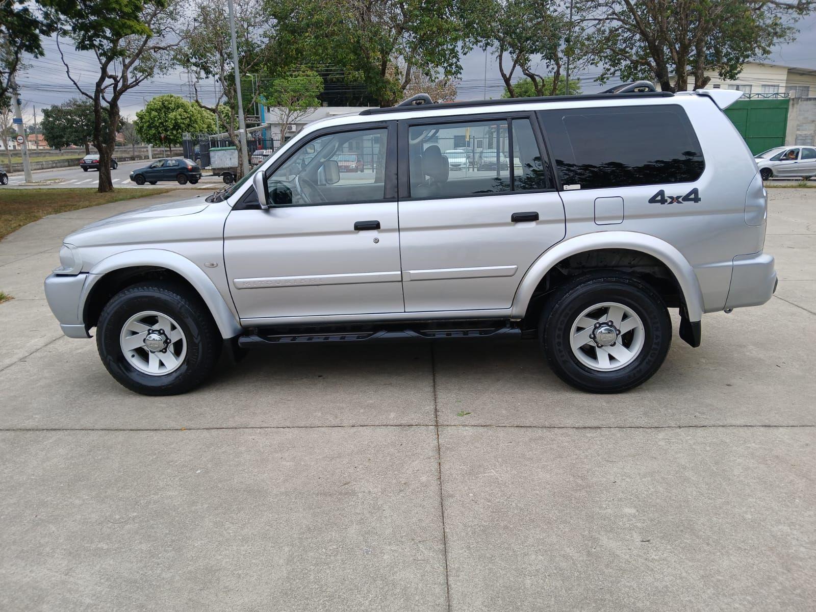 MITSUBISHI Pajero Sport - Miniatura