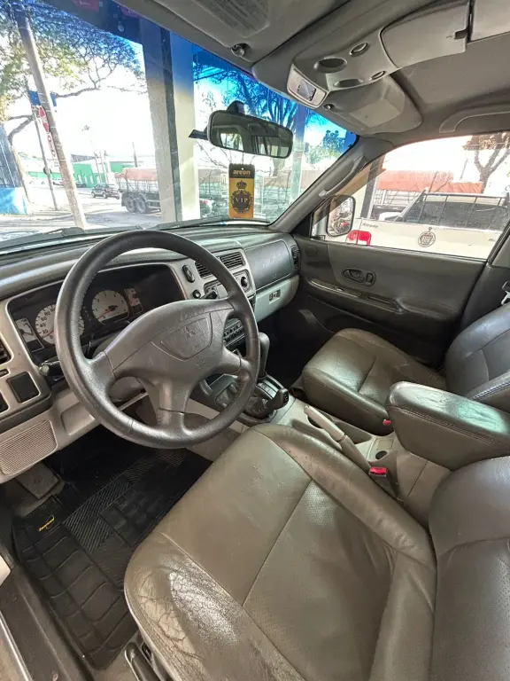 MITSUBISHI Pajero Sport - Foto