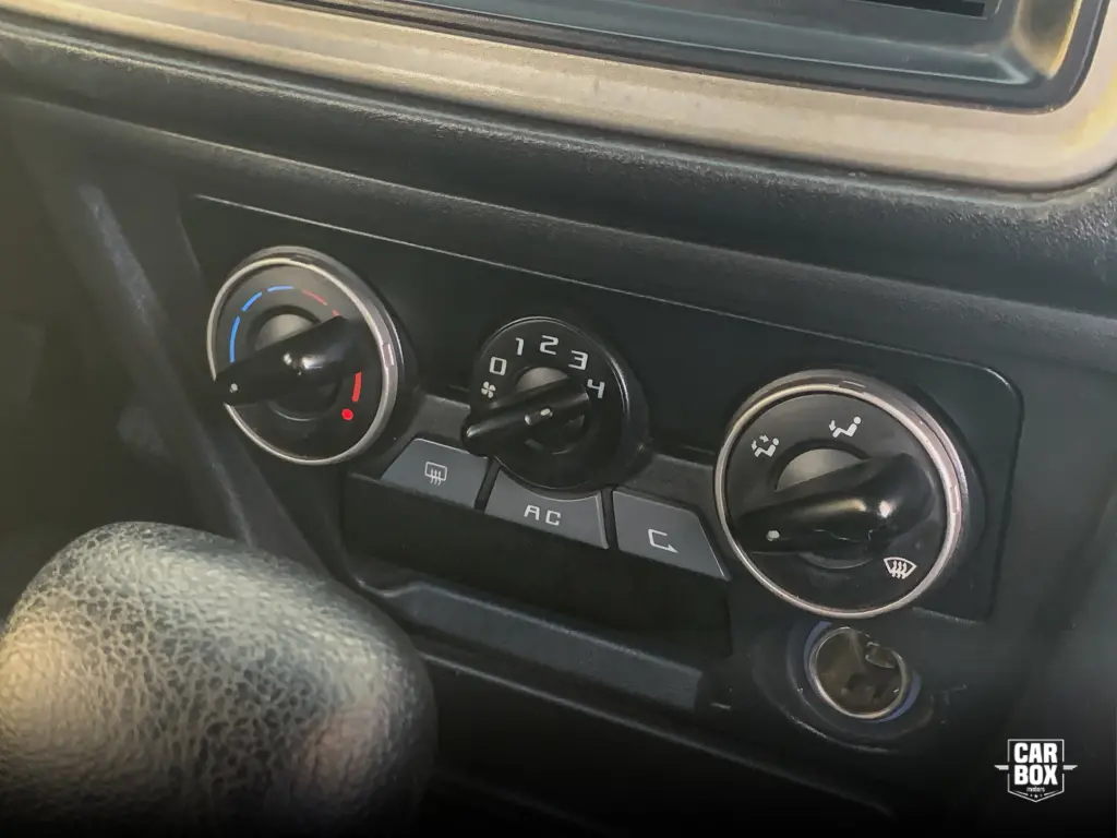 MITSUBISHI Pajero TR4 - Foto