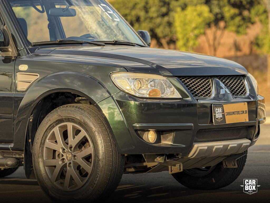 MITSUBISHI Pajero TR4 - Miniatura