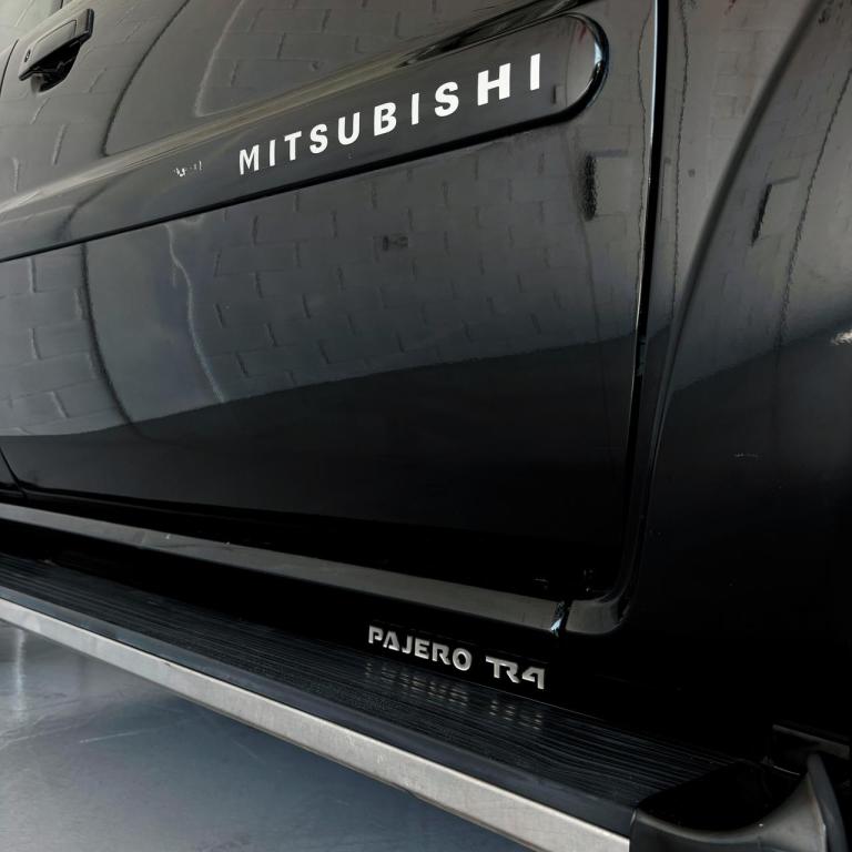 MITSUBISHI Pajero TR4 - Foto