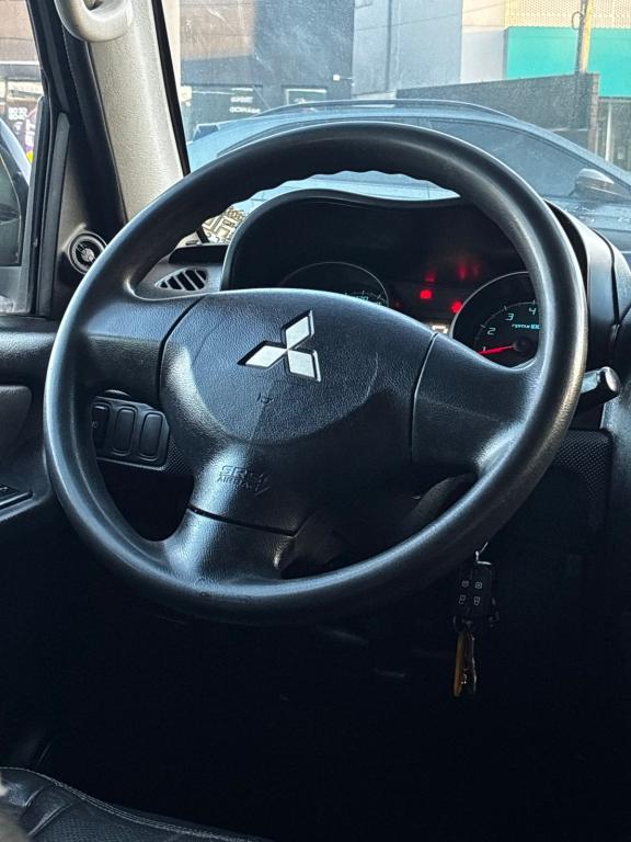 MITSUBISHI Pajero TR4 - Foto