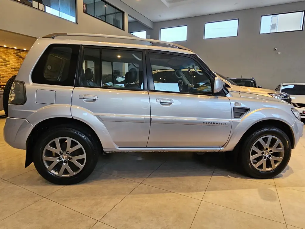 MITSUBISHI Pajero TR4 - Foto