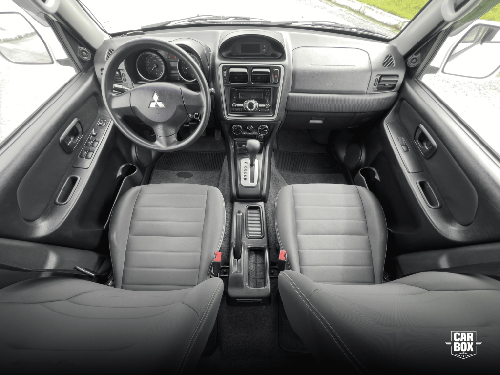 MITSUBISHI Pajero TR4 - Foto