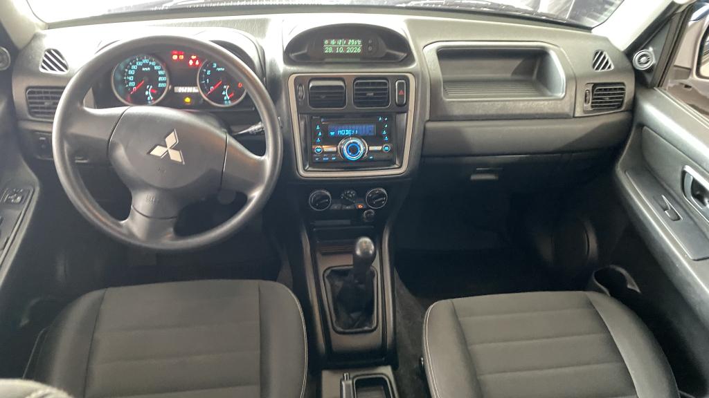 MITSUBISHI Pajero TR4 - Foto