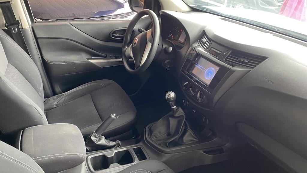 NISSAN Frontier - Foto