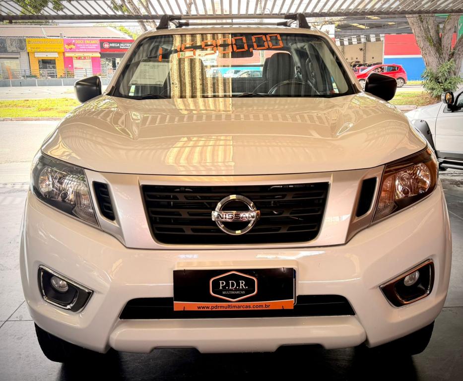 NISSAN Frontier - Foto